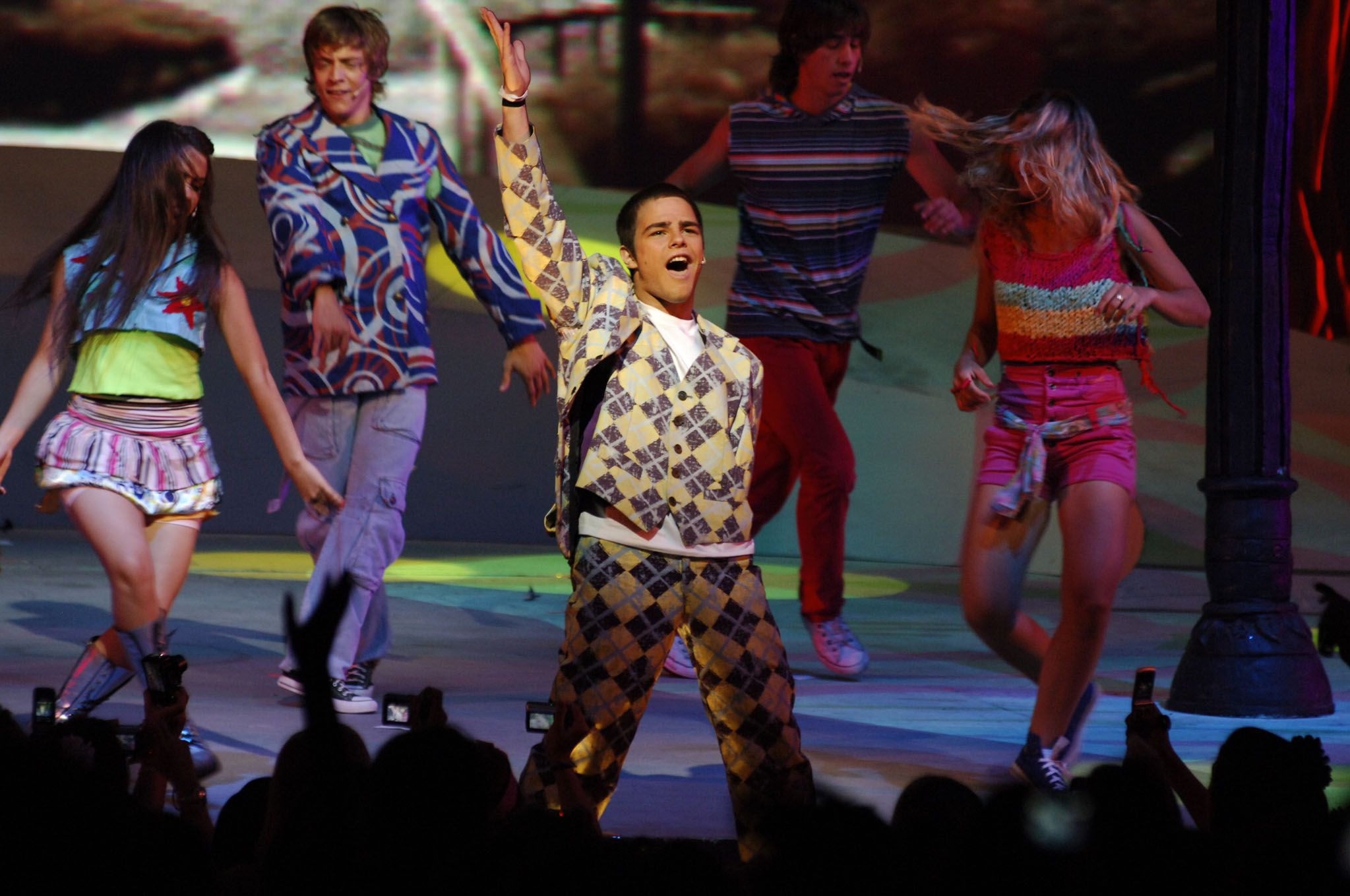 Thiago en vivo cantando